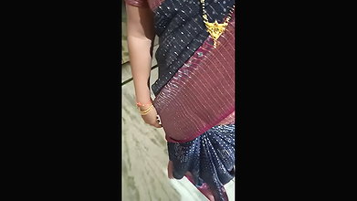 Desi Indian Beautiful Owner Aunty Fucking for Rent Closing