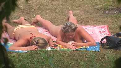 DILDO FUCK CUM SHOT CREAM PIE on the Wild Beach Day 1_350b3a2f