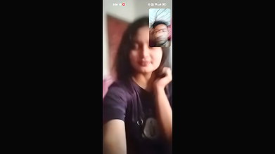 CUTE DESI COLLEGE GIRLFRIEND STRIPING FOR BF IN INDIAN SEX MMS
